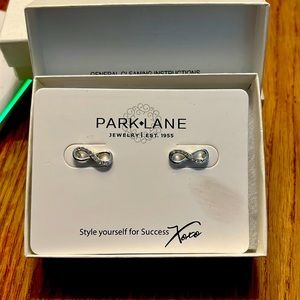 Cute infinity earrings with new in box